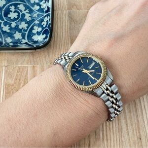 Sharp ladies blue dial two toned vintage style dress watch NEW BATTERY